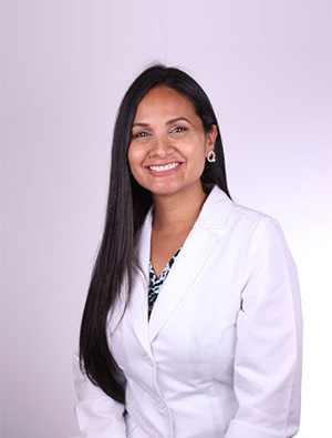 Portrait of Dr Alicia Toro